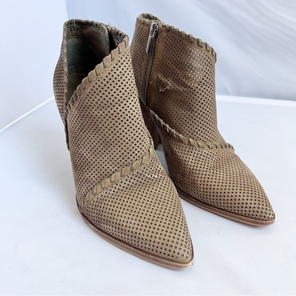 Vince Camuto Perforated Tan Ankle Boots 9.5